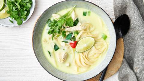 Soupe thaïe poulet-coco
