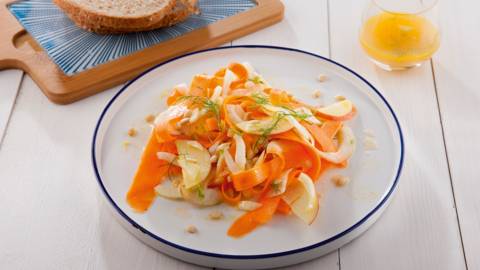 Salade fraîche de carottes et de fenouil