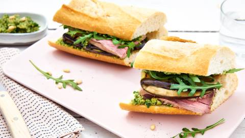 Sandwich au rosbif et aubergine grillée