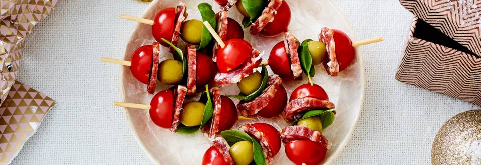 Brochette de tomate cerise et salami